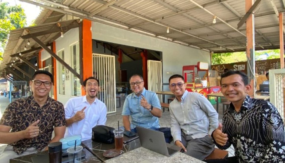 Dosen Stikosa-AWS Raih Hibah Pengabdian dari DRTPM Kemendikbudristek Tahun 2025